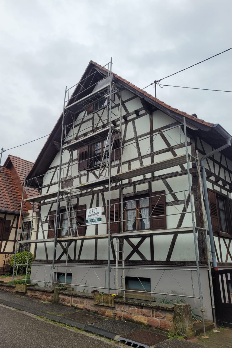Location de matériel d'accès en hauteur pour chantier de peinture extérieure à Haguenau