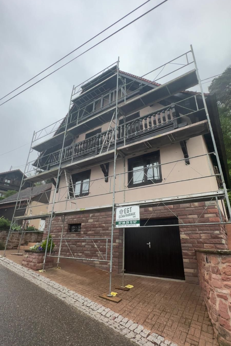Echafaudages fixe en location pour une maison individuelle en Alsace
