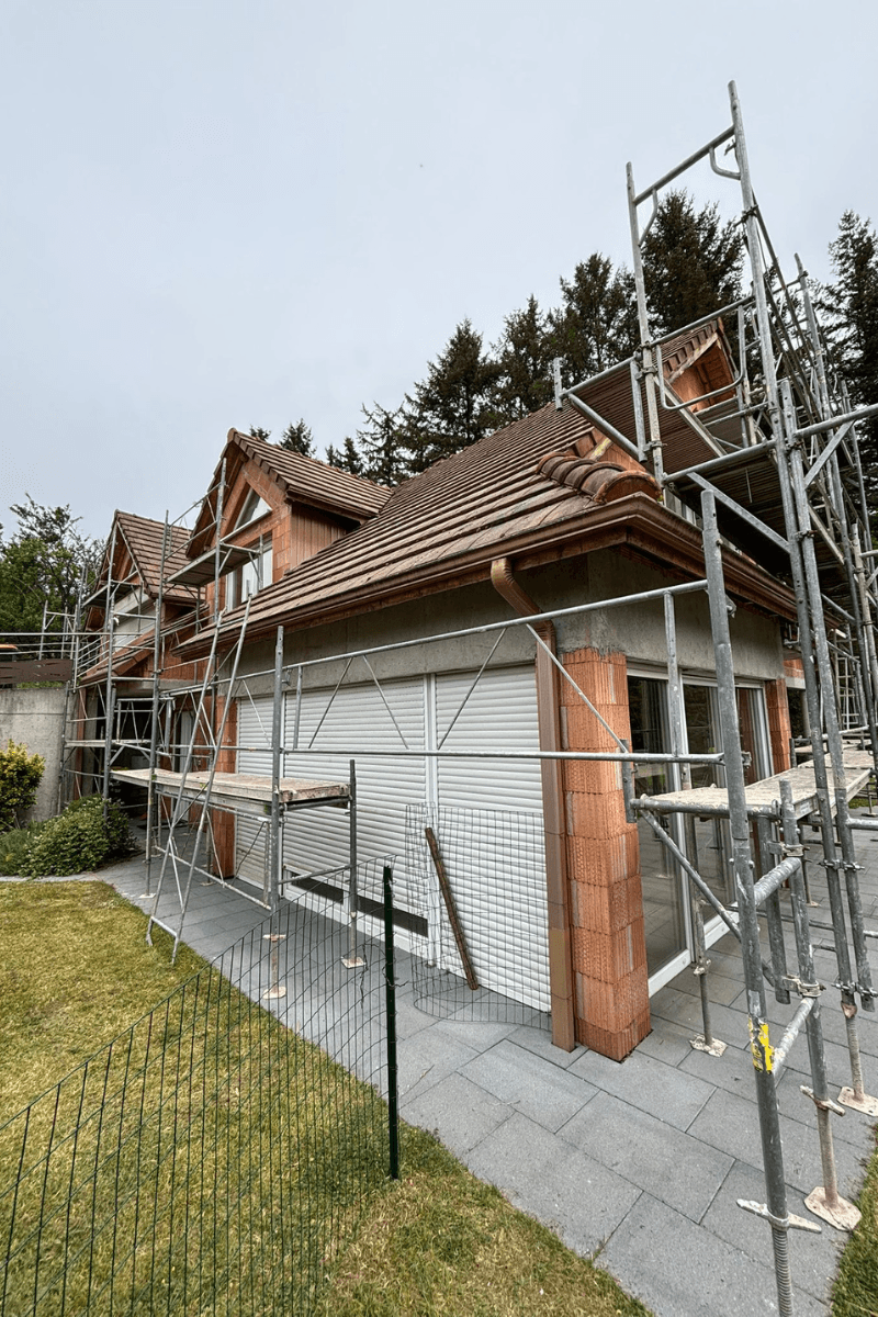 Montage rapide d'une structure fixe EGT pour travaux de façade à Reipertzwiller